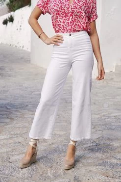 White Wide Leg Cropped Jeans -Classic Fashion Clothing Store 53194f7b5dfbb51415fc3615374fc17d368de9e9