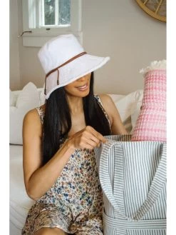 HAT ATTACK FRINGED BUCKET HAT WHITE -Classic Fashion Clothing Store 86E4F3FCDBC4WHTPRODUCT 04