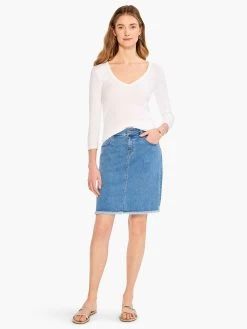 Perfect Knit Rib 3/4 Sleeve V Tee PAPER WHITE -Classic Fashion Clothing Store M231050PWHPRODUCT 04