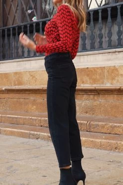 Black Wide Leg Cropped Jeans -Classic Fashion Clothing Store aa4504477a181a00f841c9fe9e58ecfd8333e2ef